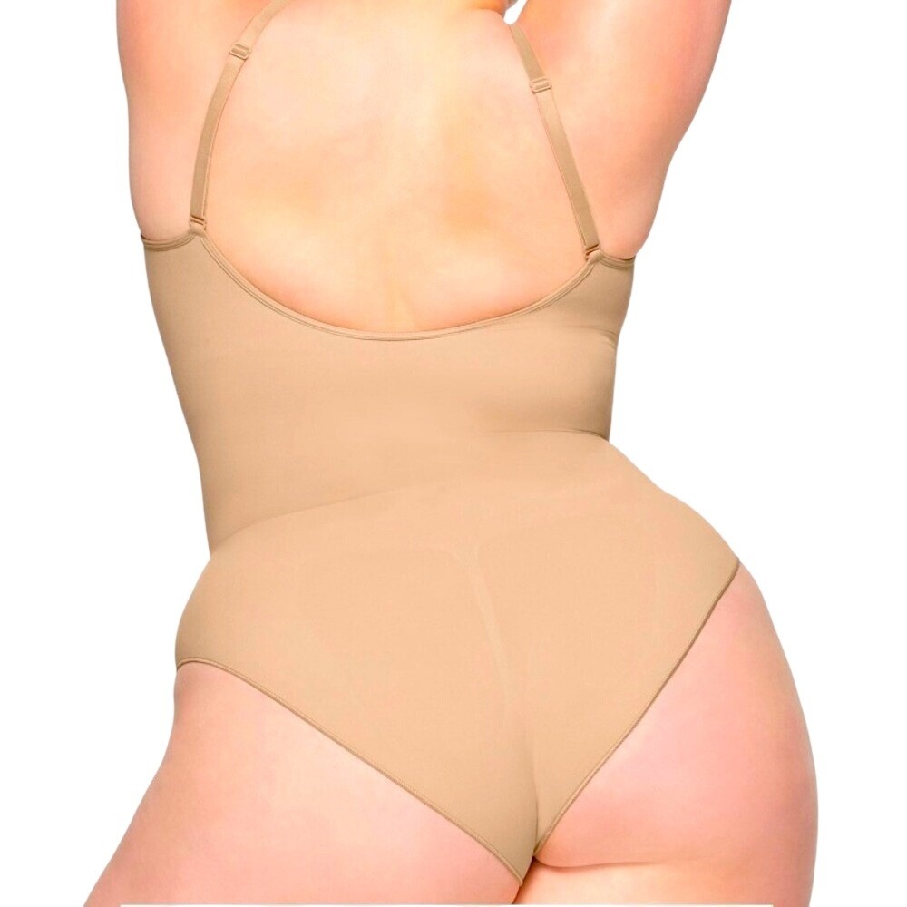 SKIMS Bodysuit Seamless Sculpt Thong, Color Sienna, Size 4X/5X